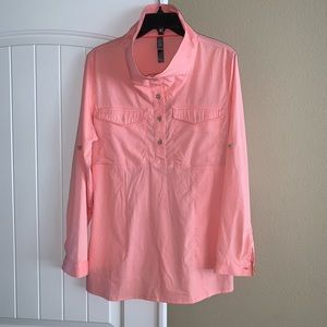 Mountain hardware cute top!